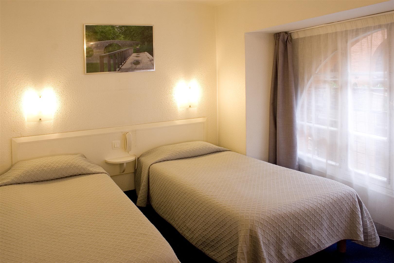 Hotel Ours Blanc - Centre Toulouse Exterior photo